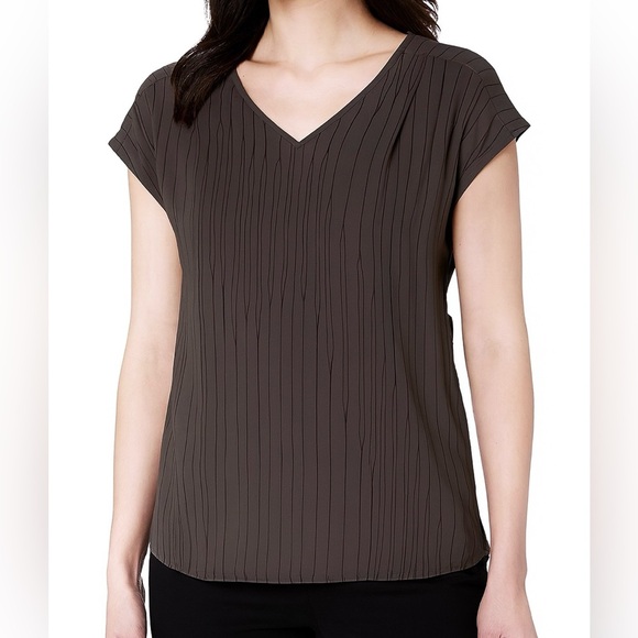 August 1 Eight Striped Cap Sleeve V Neck Blouse Gray Black Size XL - Picture 1 of 11